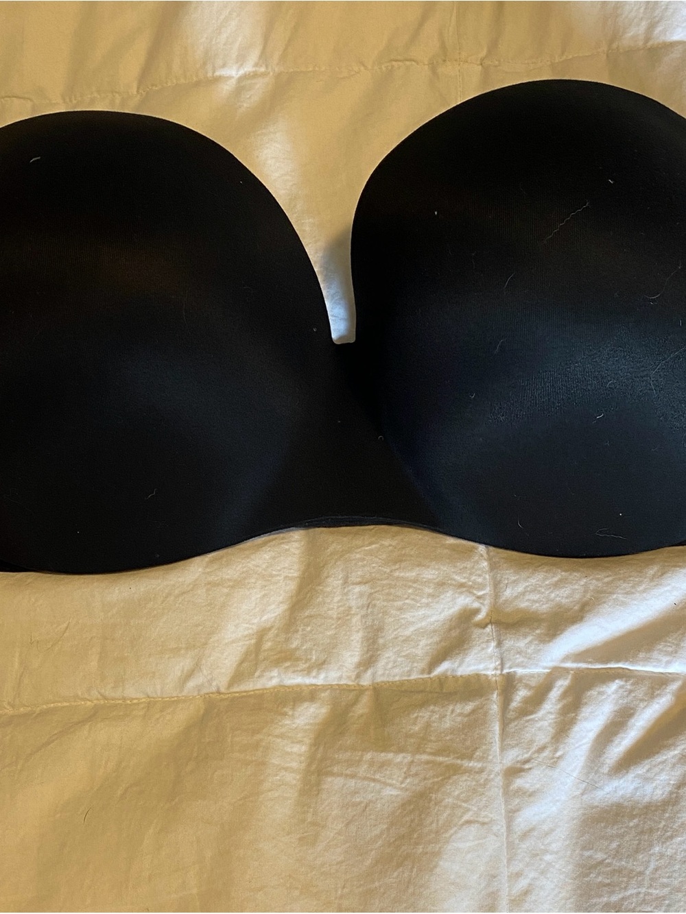 Victoria’s Secret 40DDD Black Strapless Molded Cup Bra - with straps.
